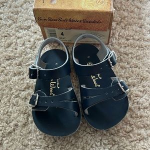 Sun san sea wees Navy